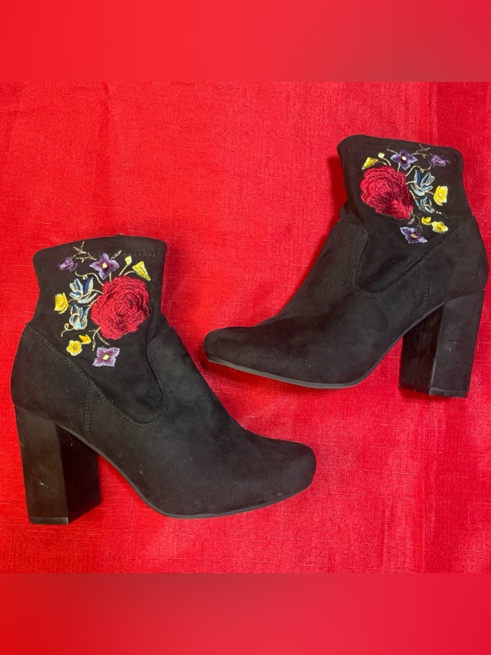 Carlos Santana Embroidered Ankle Boots Size 6 Black Suede Block Heel Booties